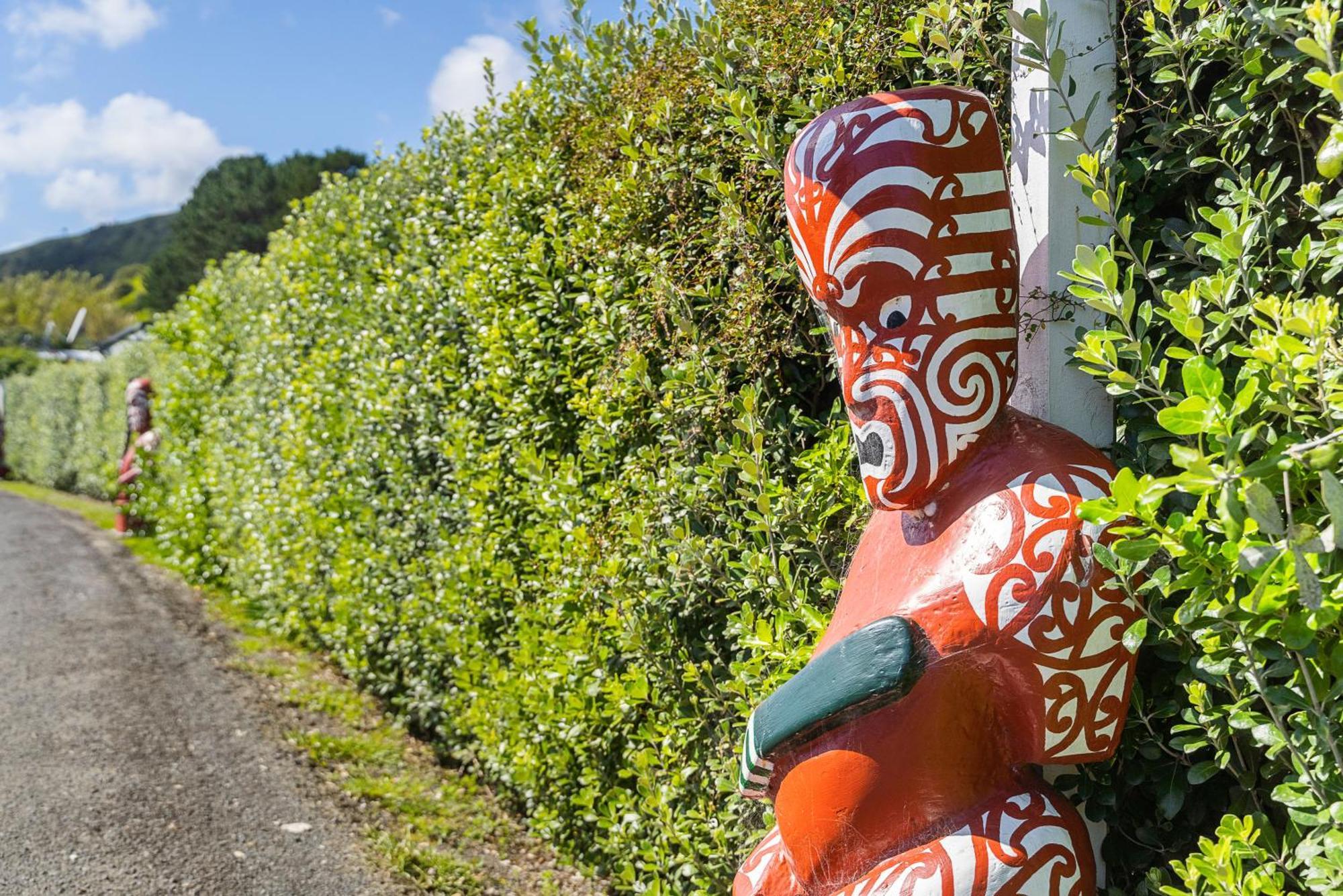 Port Waikato Holiday Park Екстериор снимка